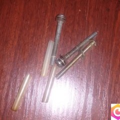 mcculoch 130 śruby gaznika i tulejki   *2186