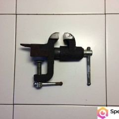 Imadełko / imadło stołowe małe - PRL