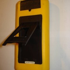 Multimetr DT9208A uszkodzony.