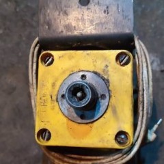 Sprzedam silnik oraz wrzeciono transmisyjne do szlifierki jak na zdjęciu.