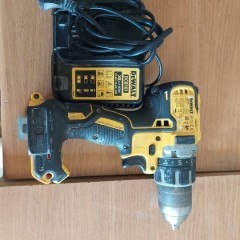 DeWalt DCD 791 z ładowarką,  wiertarko-wkrętarka