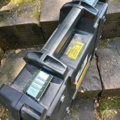 Walizka skrzynka DeWALT