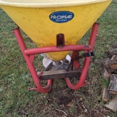 Rozsiewacz Siewka Lejek do Nawozów