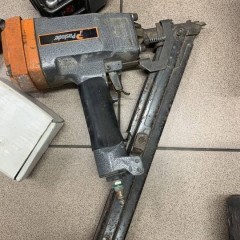 Trzy gwoździarki pneumatyczne Tjep Senco Paslode