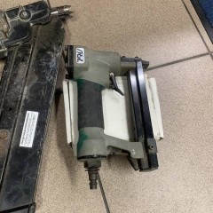 Trzy gwoździarki pneumatyczne Tjep Senco Paslode