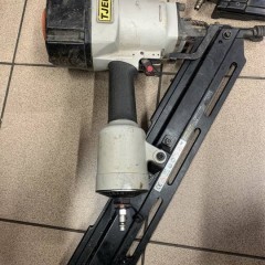 Trzy gwoździarki pneumatyczne Tjep Senco Paslode