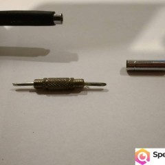 Wkrętak uniwersalny z latarką