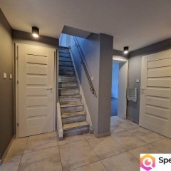 Do wynajęcia dom po remoncie pod działalność gospodarczą