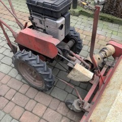 Szczotka zamiatarka Odsniezarka ciagnik dzik