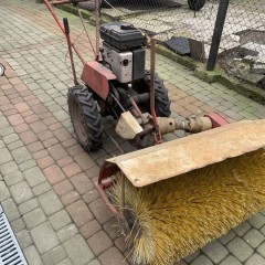 Szczotka zamiatarka Odsniezarka ciagnik dzik