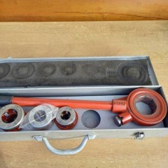 Gwintownica do rur Fanar.