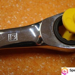 Klucz płasko-oczkowy GRZECHOTKA 13 mm  Ref: 4-89-938