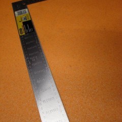 Kątownik dachowy stalowy STANLEY Ref. 1-45-530