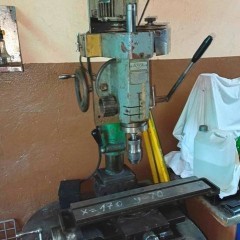 Frezarka mała warsztat głowica pionowa Avia pochylana stol krzyżowy