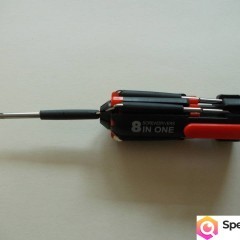 Mini zestaw śrubokrętów 7szt.w tym latarka . Nowy