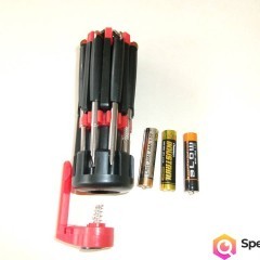 Mini zestaw śrubokrętów 7szt.w tym latarka . Nowy