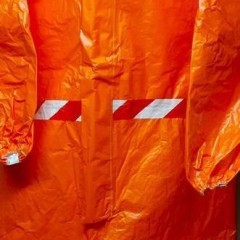 Odsprzedam 4 kpl. Kombinezony wodno i wiatro odporne