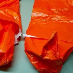 Odsprzedam 4 kpl. Kombinezony wodno i wiatro odporne