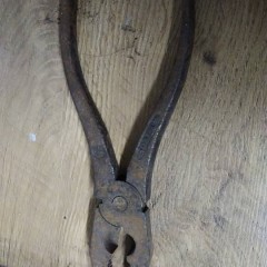 Dwie sztuki starych zabytkowych Cęgów Kombinerek. PRL.