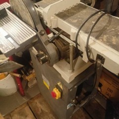 Szlifierka stacjonarna taśmowa do drzewa