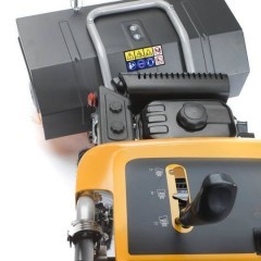 Zamiatarka spalinowa SWS800GE elektryczny start reflekt. LED