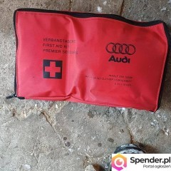 Apteczka samochodowa audi a6c6 awant, cał sprawna wyposażona.