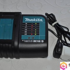 Makita DC18SD ładowarka z akumulatorem 18V.