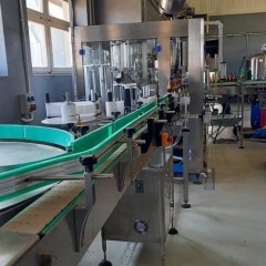 Wynajmę / sprzedam zakład  rozlewu wody , skoków i wszelkich napoi