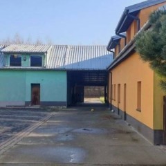 Dom - magazyn- hotel Gm. Ożarów Maz.