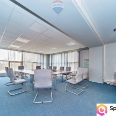 Kompleks handlowo - biurowy i magazynowy