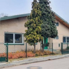 Lokal sprzedam 200 metrów Zduńska Wola