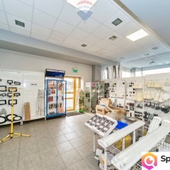 Wjazd z DK-HANDEL-BIURA-USŁUGI -TIR