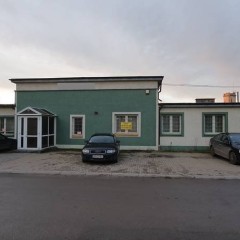 Budynek biurowo- usługowy 300 m2 ul. Zimna