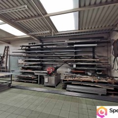 Firma branży metalowej z wyposażeniem i mieszkaniem