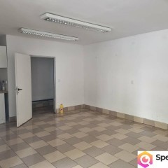 Sprzedam lokal 33 m2 niski czynsz