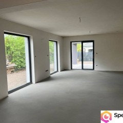 Dom wolnostojący w Okuniewie, bezpośrednio