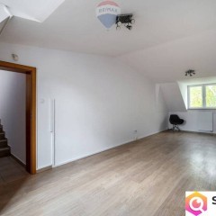 900m od Pałacu na cele komercyjne lub mieszkaniowe