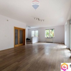 900m od Pałacu na cele komercyjne lub mieszkaniowe