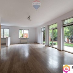 900m od Pałacu na cele komercyjne lub mieszkaniowe