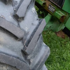 Ciągnik rolniczy JOHN DEERE 2250A