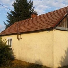 Sprzedam działkę z zabudowaniami
