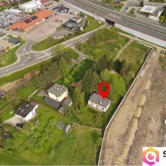 Dom lub biuro z dużym ogrodem w centrum Komorowic