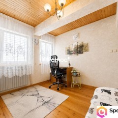 Dom z pompą ciepła i dużą działką