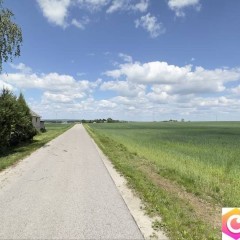 Dom siedlisko z gruntami ornymi