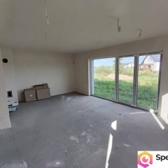 Dom Bliźniak z garażem i ogrodem , 6 pokoi , Różyny -11km od Gdańska