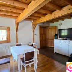 Drewniany dom przy linii brzegowej, 60 m2, Markusy