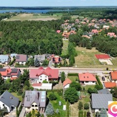 Dom w zabudowie bliźniaczej w Piszu blisko jeziora Roś