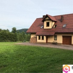Dom słoneczny azyl z lasem i widokami