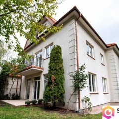 900m od Pałacu na cele komercyjne lub mieszkaniowe