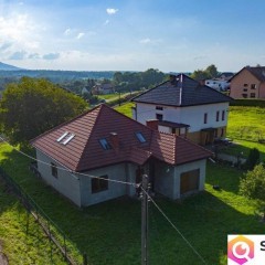 Dom z poddaszem użytkowym 175m2